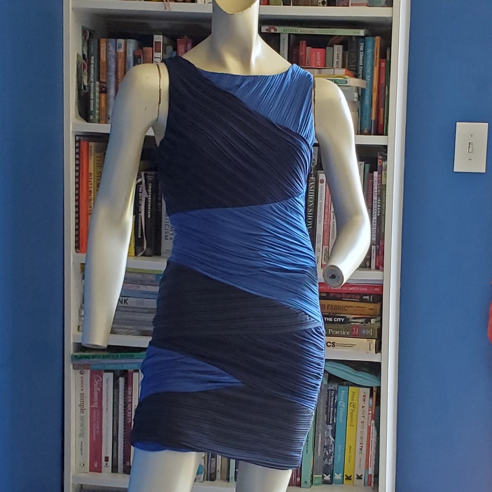 "🎉💄TAKE IT SALE💋🥂 BCBG MaxAzria Dress